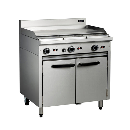 Cobra gas range with 900mm griddle plate